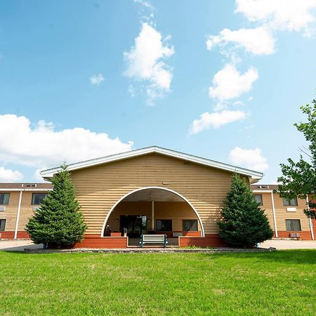 Oyo Hotel Redwood Falls Near Jackpot Casino Esterno foto