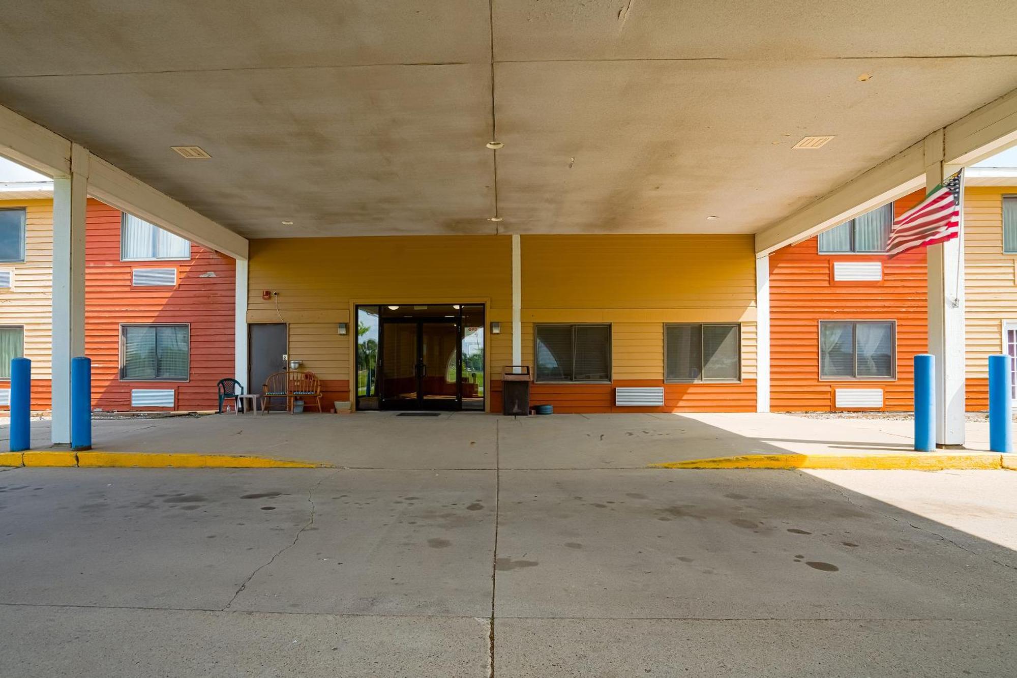 Oyo Hotel Redwood Falls Near Jackpot Casino Esterno foto