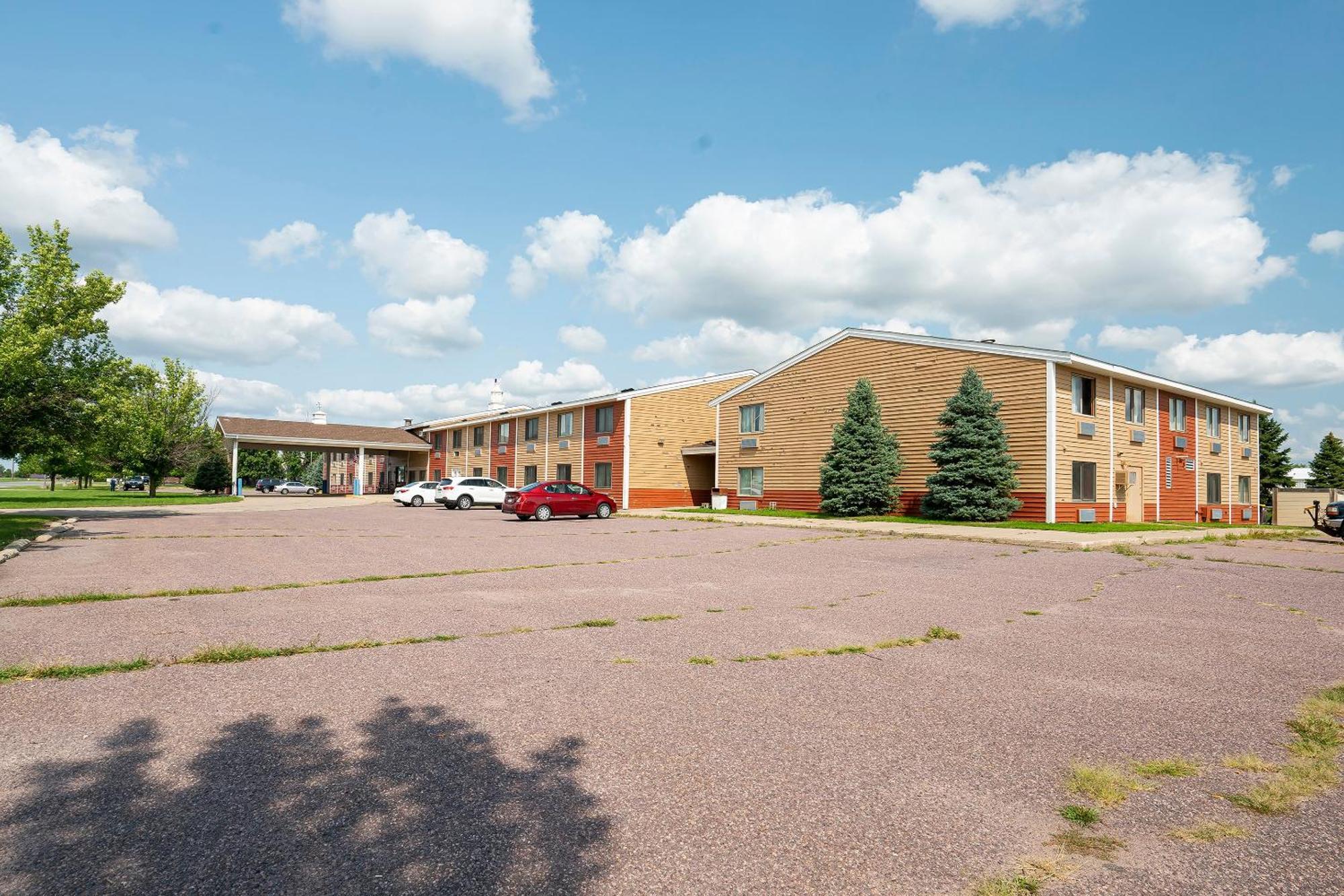 Oyo Hotel Redwood Falls Near Jackpot Casino Esterno foto